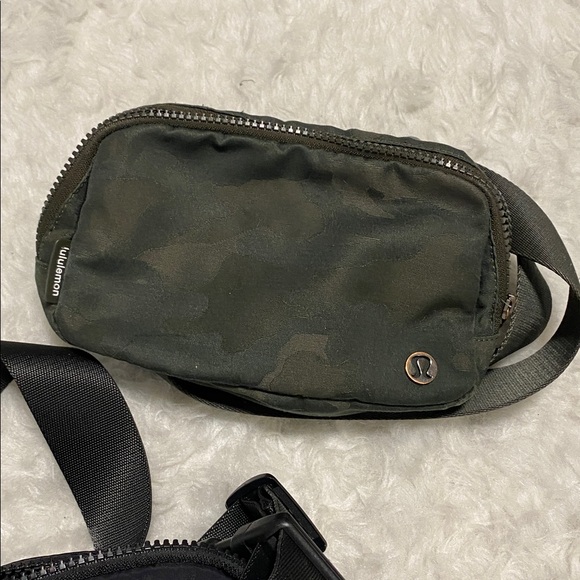Lululemon Mini Belt Bags bundle Set athletic travel athleisure - Picture 5 of 9